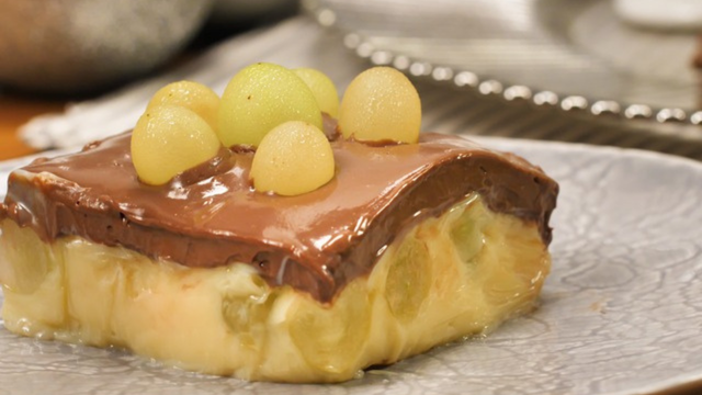 Essa sobremesa com uva faz impressiona todo mundo! (Créditos: TudoGostoso)