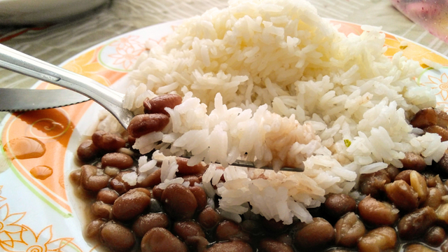 "Se seus pais te davam estes 10 pratos quando você era criança, provavelmente você cresceu na classe média baixa"