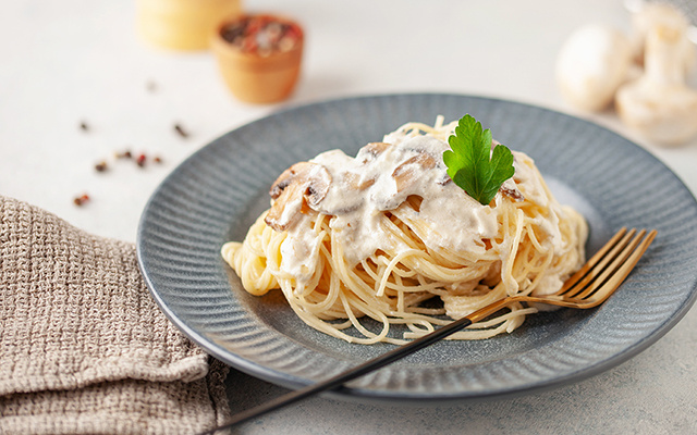 Chef ensina as dicas simples e práticas para a massa ao molho branco perfeita, como você nunca viu