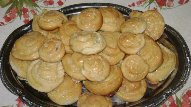 Fatias húngaras de padaria na sua casa: aprenda a fazer o pãozinho doce recheado para comer quando quiser