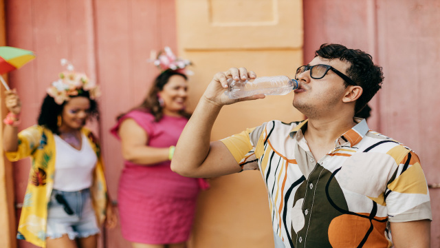 Dicas de cuidados no Carnaval para aproveitar a festa com saúde e disposição