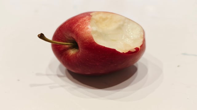 Pequenos cuidados na hora da compra evitam desperdício e garantem frutas com sabor de verdade. (Foto: Shutterstock)