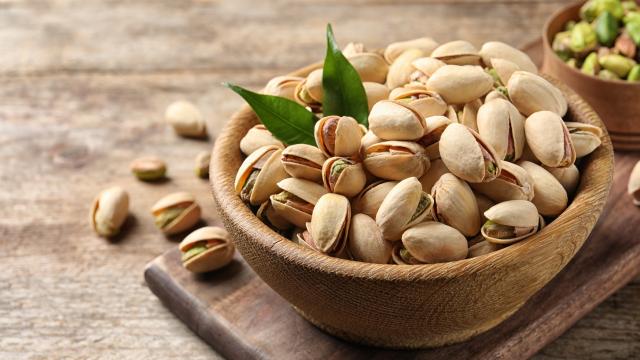 Fonte de vitaminas, proteínas e minerais, o pistache faz bem para a saúde (Créditos: Shutterstock) 