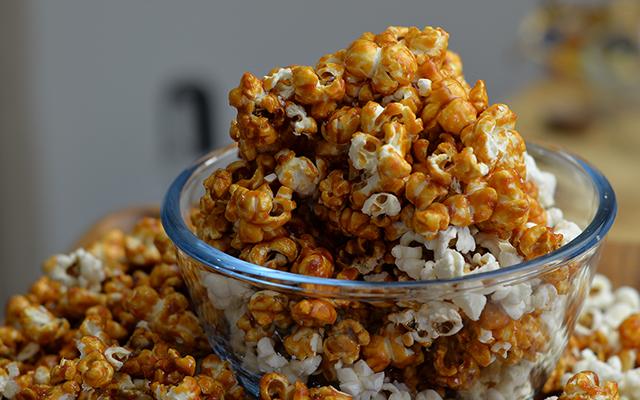 Com quantos anos você descobriu que é por isso que a sua pipoca doce sempre dá errado?