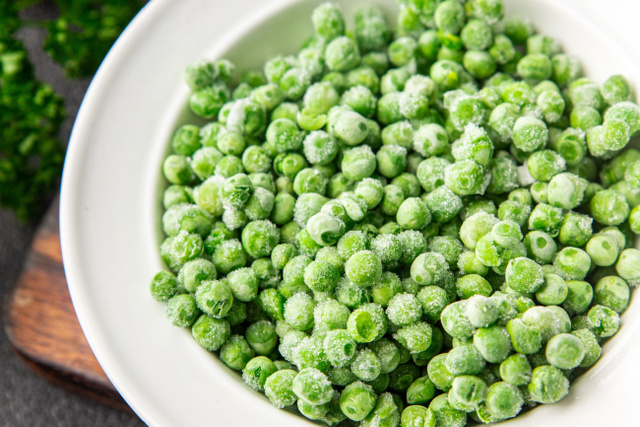Aqui estão os 4 benefícios de comer regularmente ervilhas congeladas, de acordo com esse gastroenterologista