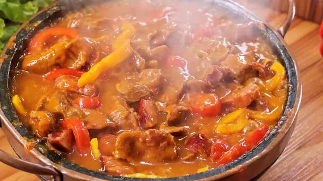 Como fazer moela igual de boteco que não amarga: o truque está nessa parte da proteína que deve ser retirada