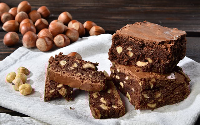 Sem farinha e sem açúcar: como fazer um brownie saudável com uma fruta, um vegetal e 3 outros ingredientes