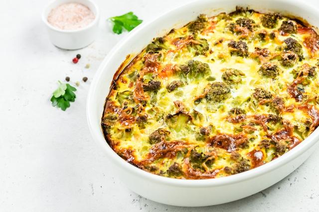 A carne-seca do interior do Brasil é o segredo deste arroz de forno (Créditos: Shutterstock)