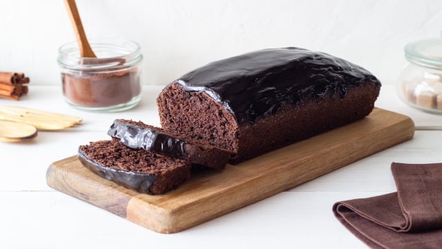 Sem talhar, sem amargar: aprendi a cobertura de chocolate perfeita para bolo no TudoGostoso