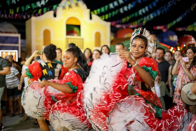 No São João de Petrolina 2023, Vila São Francisco ofereceu ao público apresentações mais tradicionais. (Crédito: Divulgação / Prefeitura de Petrolina)
