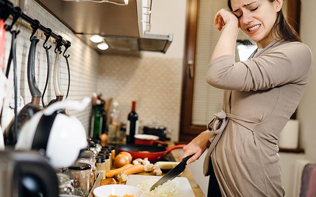 Chega de chorar ao cortar cebola: a ciência descobriu a melhor maneira para evitar as lágrimas na hora de cortar o alimento