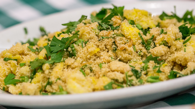 Esse acompanhamento deixa qualquer um com água na boca. (Créditos: Canva)