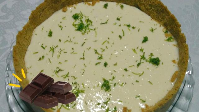 Torta de limão com chocolate com massa fácil de fazer: receita simples que todo mundo vai querer no fim de semana