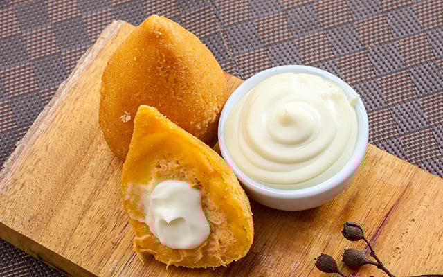 Como eu finalmente aprendi o ponto perfeito da massa de coxinha na panela (nunca mais queimei ou deixei crua!)