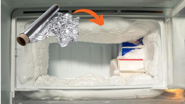 Truque simples do papel-alumínio impede que o gelo nas paredes estrague o seu freezer