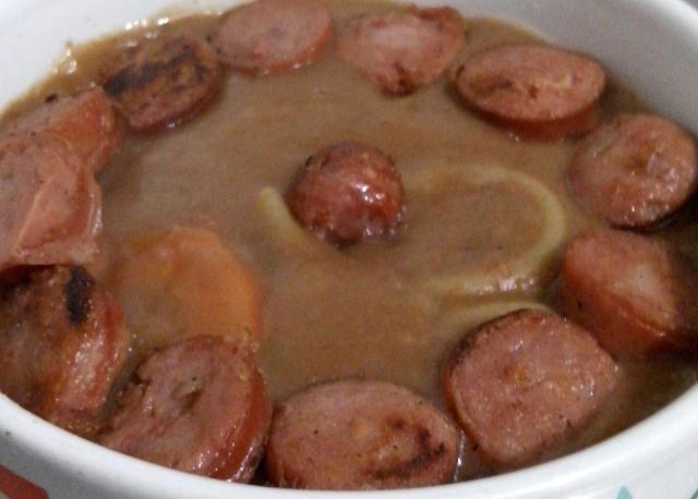 Feijão e macarrão no mesmo prato, pode? Pode sim! (Créditos: Fernanda Ferreira/TudoGostoso)