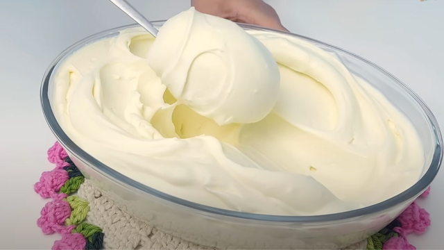 Pronto em 5 minutos: recheio de leite Ninho cremoso é o mais elogiado da confeitaria para bolos e sobremesas