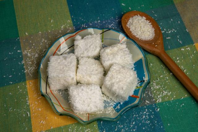 Feita com coco ralado e açúcar, essa receita clássica brasileira conquista todo mundo! (Créditos: Shutterstock)