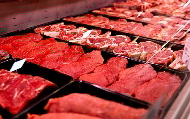 Carne magra sob análise: um estudo reabre o debate sobre seu impacto na prevenção da demência em idosos