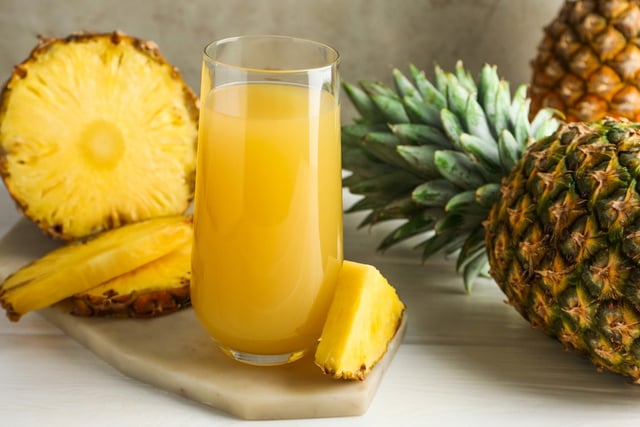 O consumo de sucos naturais não substitui as frutas consumidas in natura. (créditos: Shutterstock)