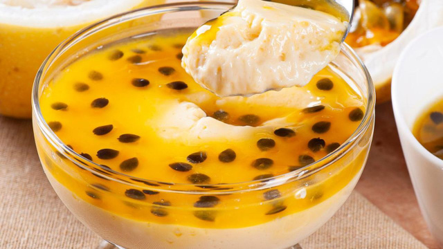 A mousse de maracujá é doce e azedinho na medida certa! (Créditos: Shutterstock)