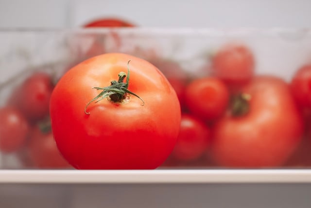 Agricultora explica onde os tomates devem ser armazenados: "Sempre fizemos errado"