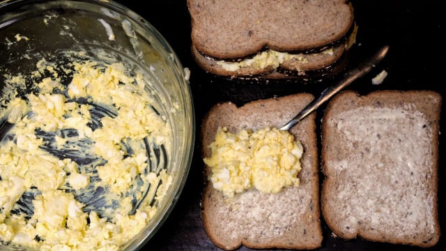 André Luiz, chef de cozinha: "Para preparar ovo de um jeito diferente para comer no café da manhã ou na hora do lanche. Essa receita é ótima, fica como uma pastinha proteica"