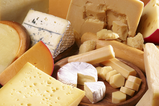 Descubra como armazenar os queijos CHIQUES: brie, provolone e gouda!