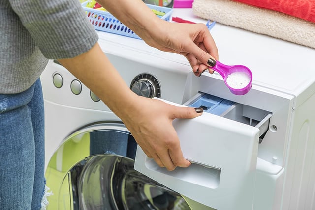 Sabão em pó ou sabão líquido para lavar roupas: qual deles é melhor para sua máquina de lavar?