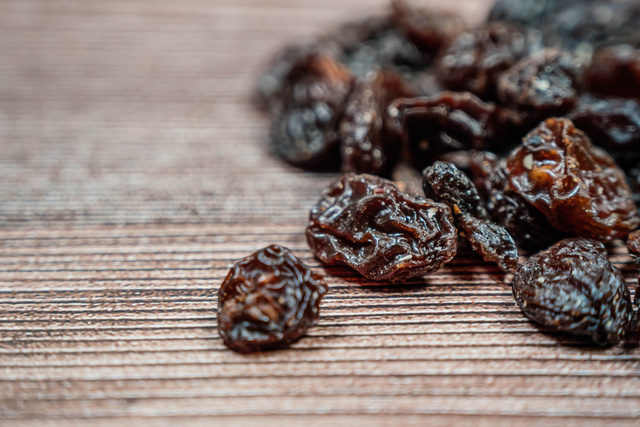 Uva-passa é excelente para adoçar receitas sem açúcar e ainda é cheia de benefícios!