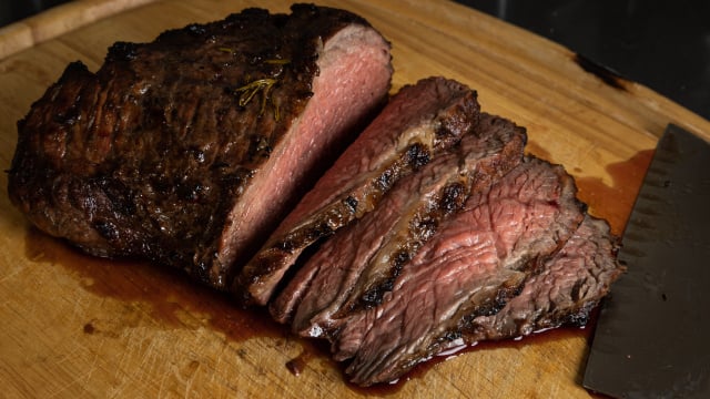 Descobri no TudoGostoso qual é a melhor carne para surpreender todo mundo no churrasco: não é picanha nem alcatra e os açougueiros também recomendam