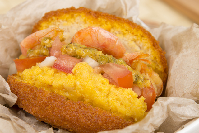 Barbie e a polêmica comida rosa: da treta do acarajé à famosa que se recusa a fazer receita na tendência