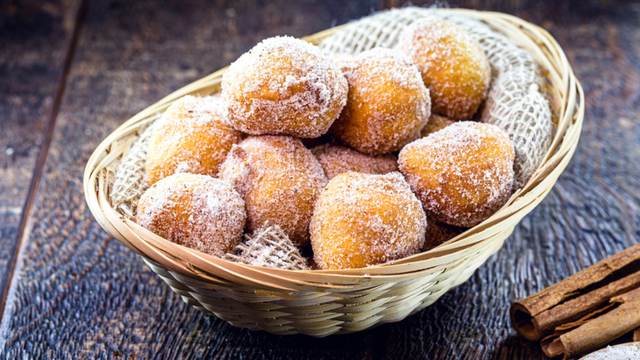 Bolinhas aromáticas para substituir o bolo do chá ou café: me mimei com esse doce de preparo simples