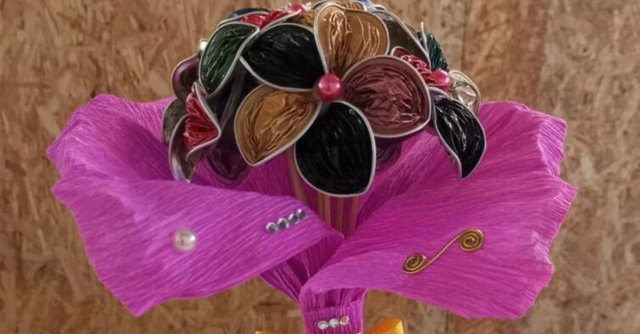 Sandra toma 120 cafés por mês e transforma as cápsulas usadas em algo incrível