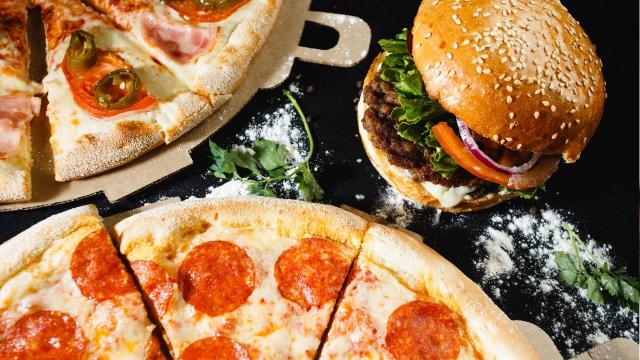 Minha vida foi uma mentira! Nutri prova que comidas "fit" são mais calóricas que hambúrguer, refri e até pizza