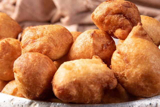 Como fazer bolinho de chuva sequinho: ingrediente simples é o truque de milhões para não ficar gorduroso!