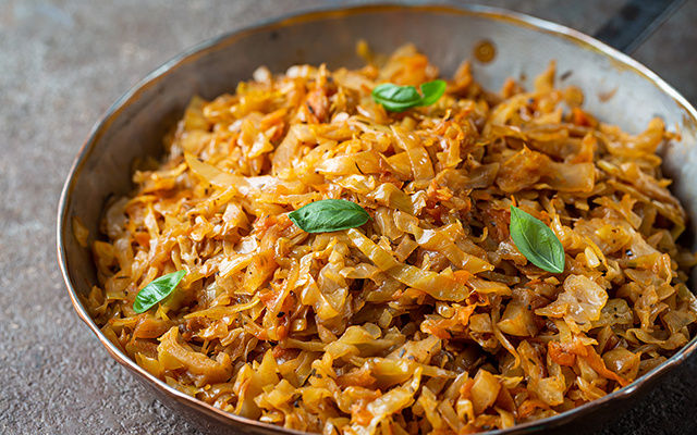 Repolho barbecue cremoso: serve para rechear lanches, hambúrgueres e até como acompanhamento