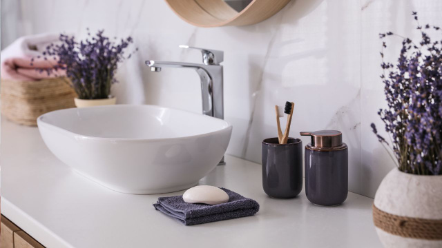 É assim que os japoneses deixam o banheiro com cheiro de rico sem gastar uma fortuna: a chave está nesses ingredientes naturais