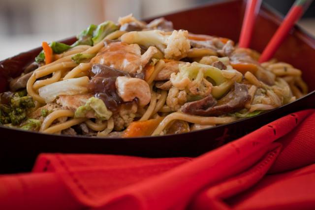 Se você ama a culinária oriental, vai adorar essa receita (Créditos: TudoGostoso)