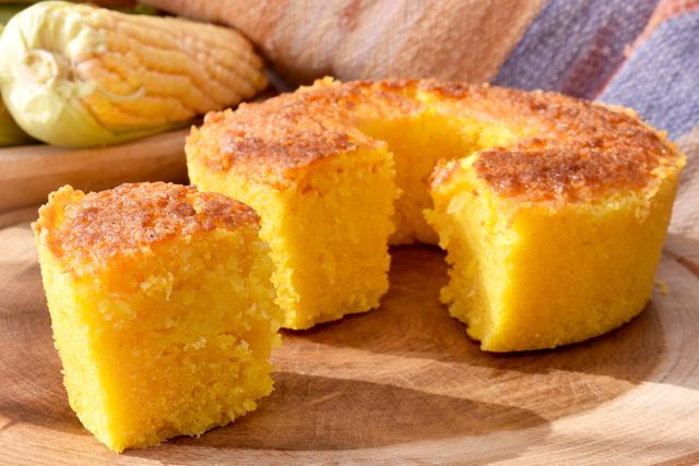 Siga essa receita à risca e faça o melhor bolo de milho cremoso da sua vida
