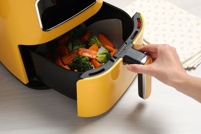 Pare de usar no automático: TudoGostoso revela 5 funções da airfryer que são excelentes, mas quase ninguém sabe