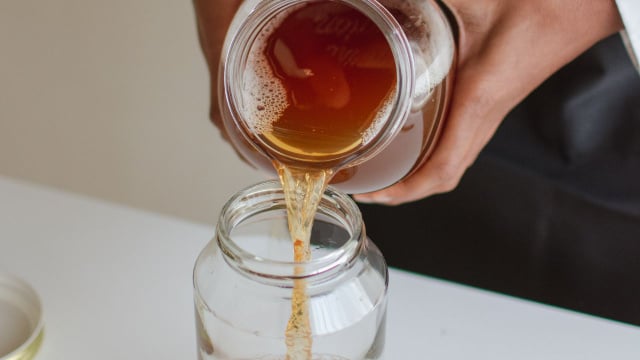 O ouro líquido que equilibra a microbiota e melhora a saúde digestiva (não é o azeite)