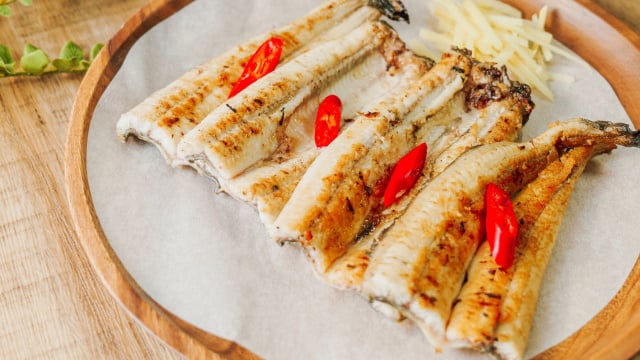 Pesquisa de Harvard aponta para um tipo de peixe que é bom para comer porque "o câncer o teme", é fácil de encontrar e barato, e também ajuda a fortalecer os ossos