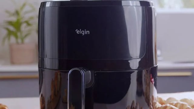 Queda de preço para renovar a cozinha! Air Fryer Elgin de 3,5L está por menos de R$ 180