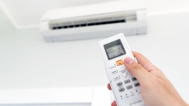 Devo configurar meu ar-condicionado no modo seco se o deixar ligado a noite toda? Descubra o segredo para manter meu quarto fresco e economizar energia!