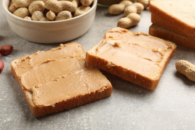Para consumir fibras, substitua a manteiga por esse ingrediente pela manhã: essa é a recomendação de um nutricionista
