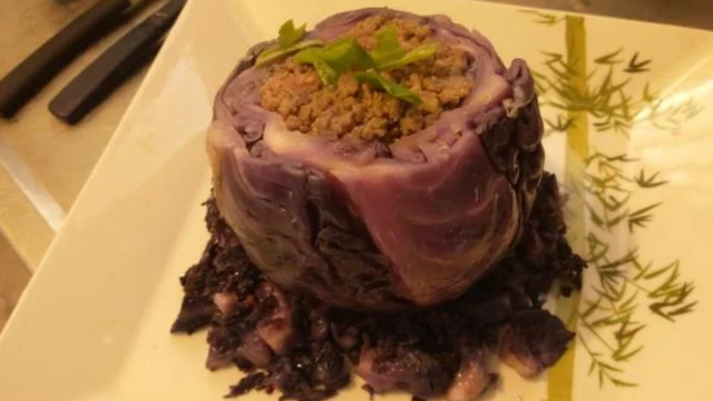 O repolho roxo recheado é uma ótima opção! (Créditos: TudoGostoso/ Jéssica Nogueira)