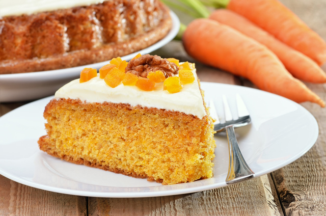 Pão de ló de laranja e cenoura, uma receita caseira para um lanche fofinho e delicioso
