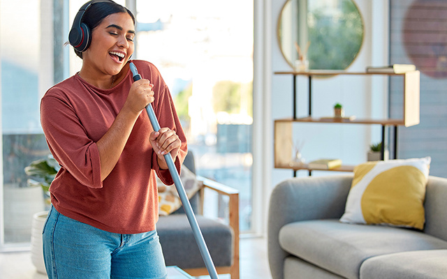É por isso que a faxina das brasileiras é melhor que a dos gringos, os estrangeiros ficam doidos!