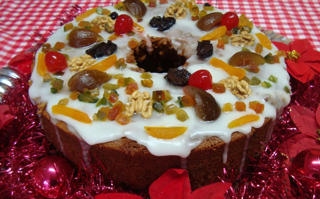 Pra comer enquanto desmonta a árvore de Natal no dia 6: esse bolo de reis será devorado em minutos!